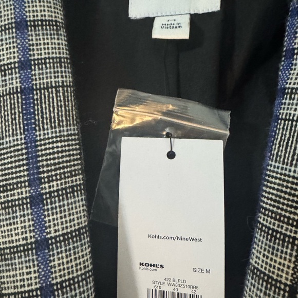 Classy Nine West Plaid Blazer NWT with matching mini skirt (separate listing) - Picture 3 of 7